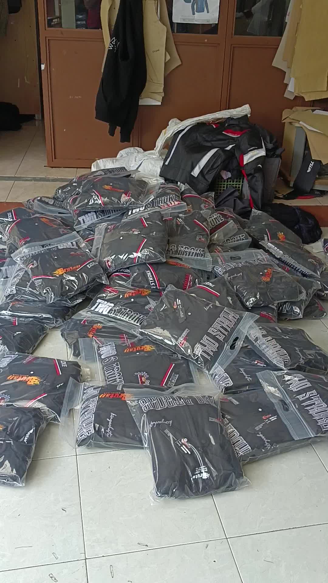 Jaket two stroke rx series  brutall original voll 1 , jaketbrutall jaket rxking  jaket touring Hitam Santai Santai Santai anti
