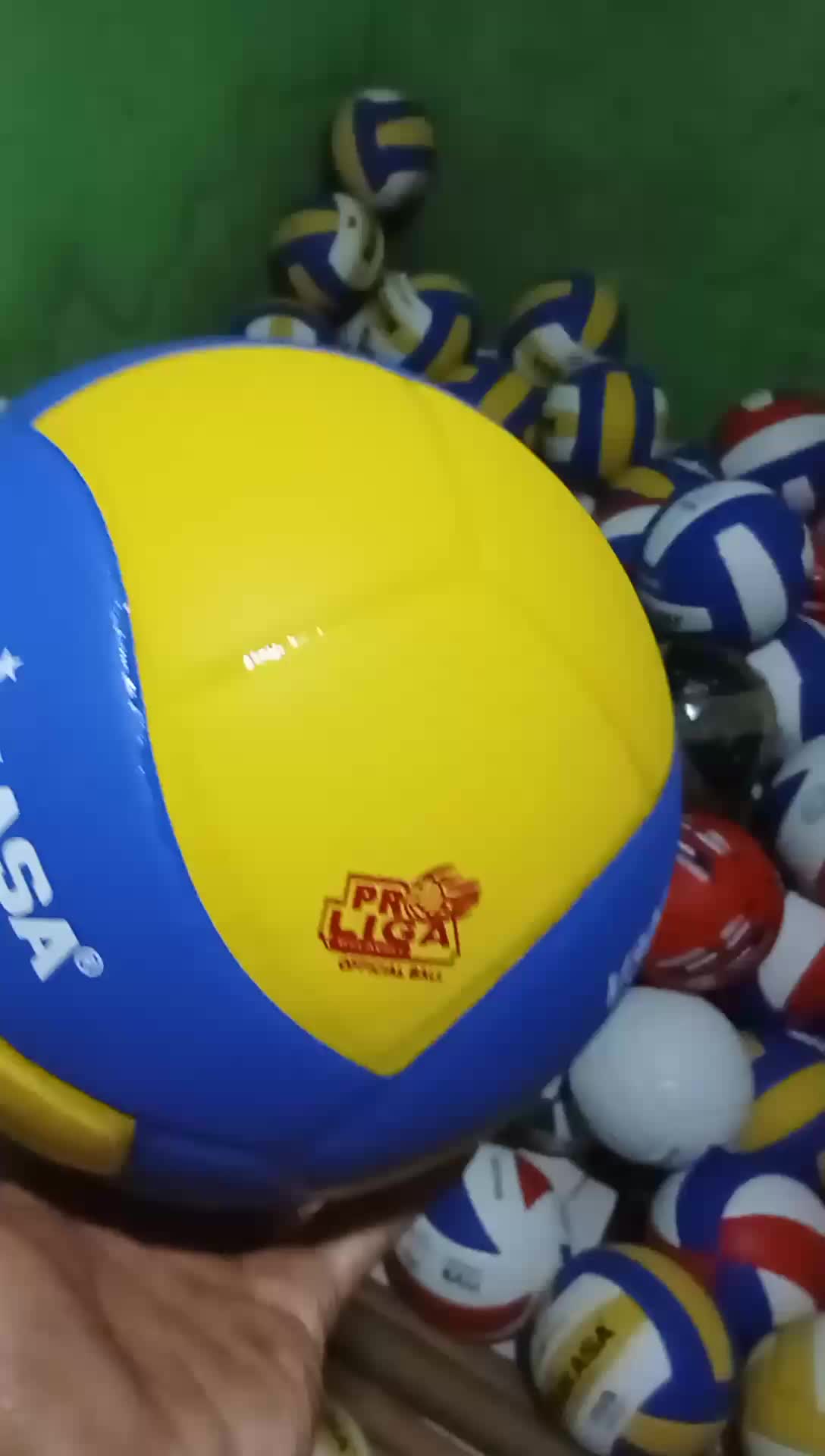 Bola volly V300W anak dan dewasa