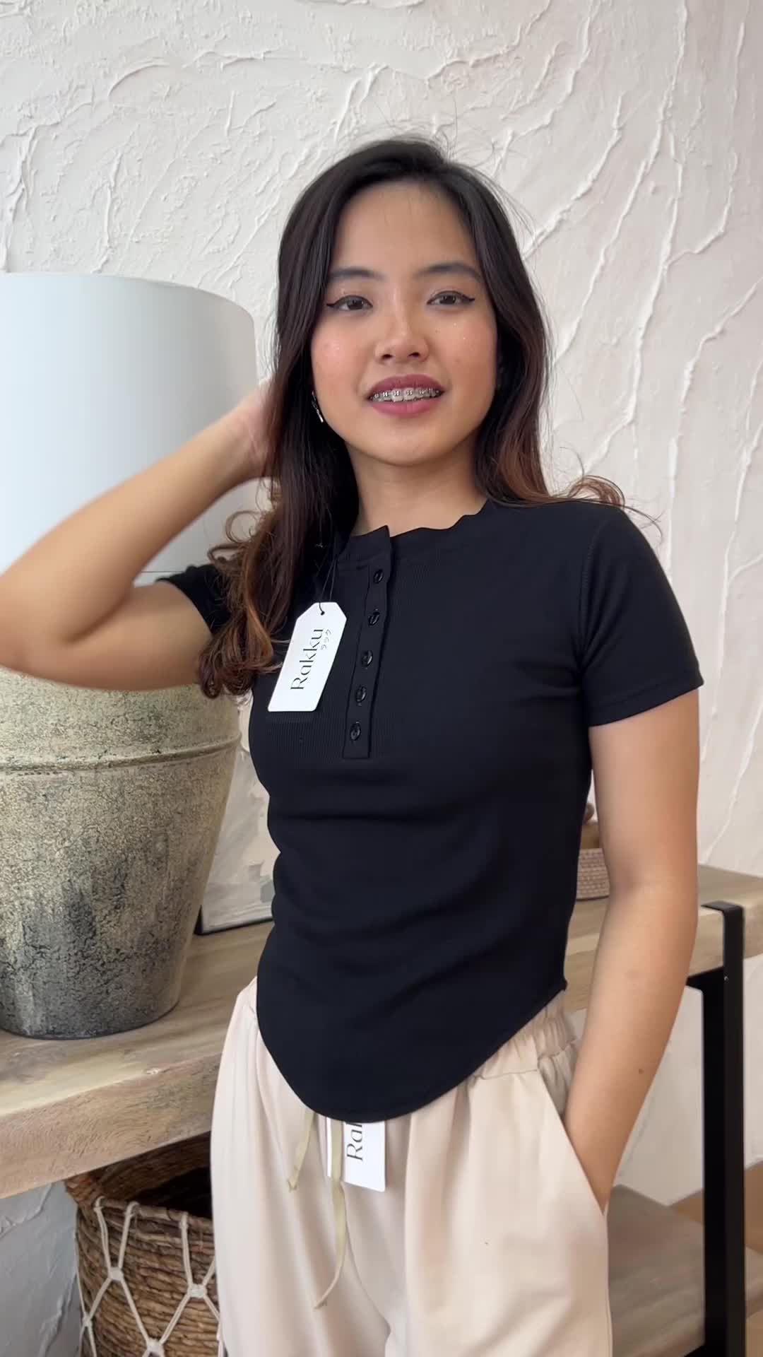 Rakku Lara Long Crop Tee 189 - Atasan Top Rajut Fit Body Wanita - Baju Knit Kancing Knitwear Lengan Pendek