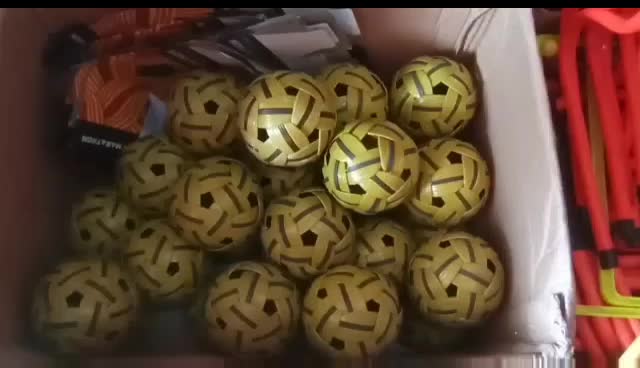 Marathon Bola Sepak Takraw Original Terlaris Ball Outdoor Keliling 42-44cm Berat 170-180gram 12 Lubang 20 Intersection Pantulan 55-56cm