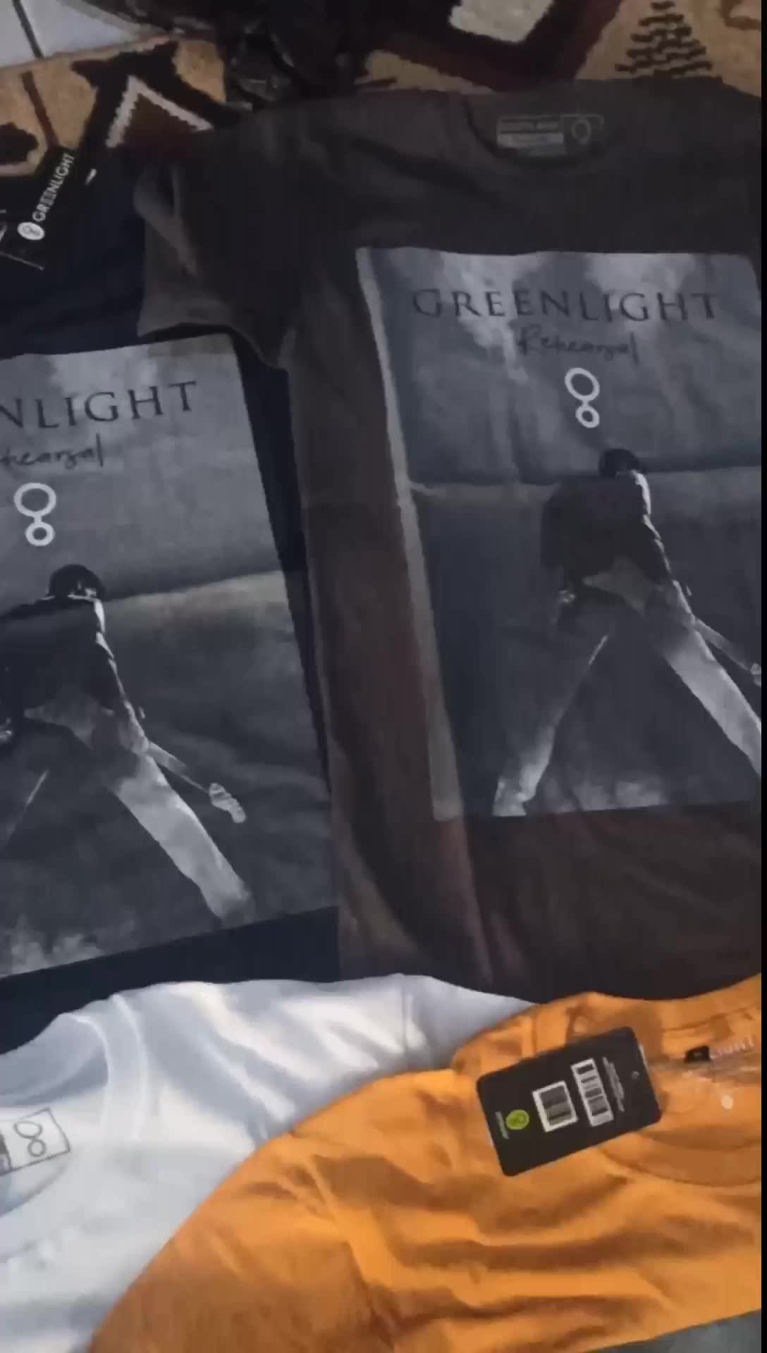 kaos greenlight / kaos greenlight ariel noah / kaos greenlight terbaru 2023 / kaos distro sky art Combed Kain