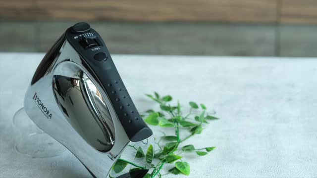 Hand Mixer Signora / Hand mixer silver signora