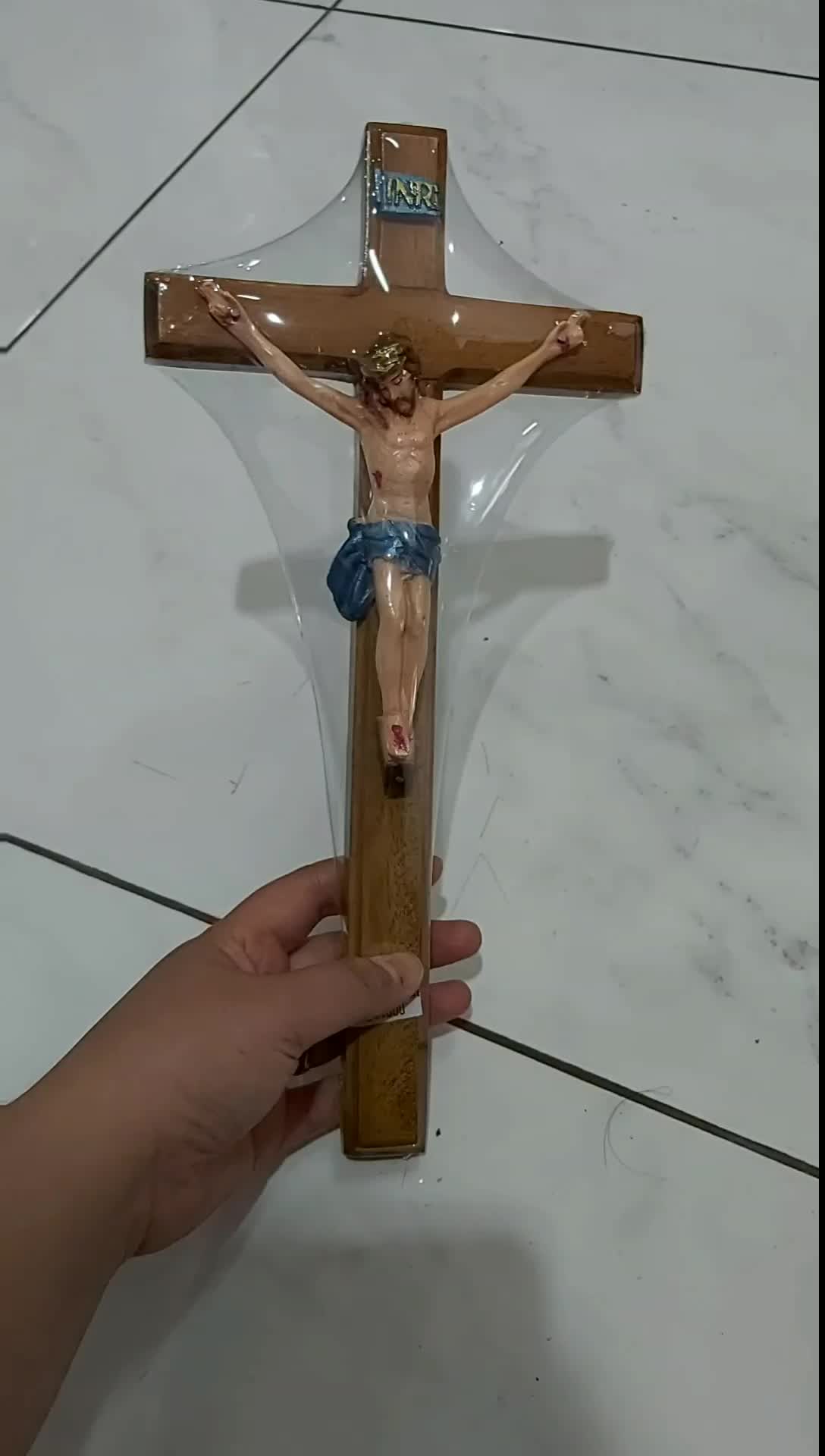 salib gantung Dipasang di Dinding 30 cm