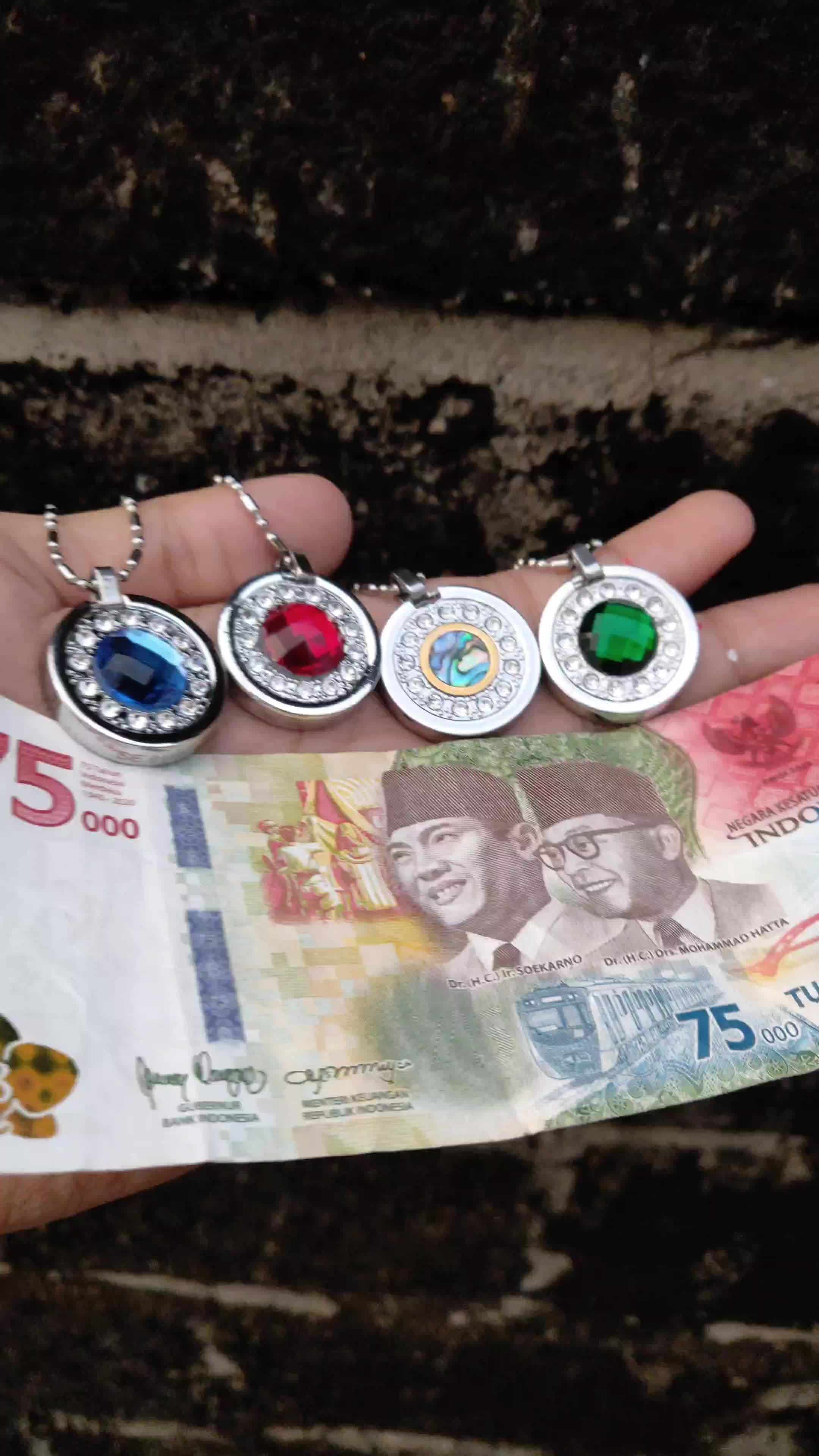 Kalung quantum pendant bisa bayar ditempat bisa di pakai harian sehari hari bisa untuk kado Ulang tahun Perempuan Laki-laki Liontin Rantai