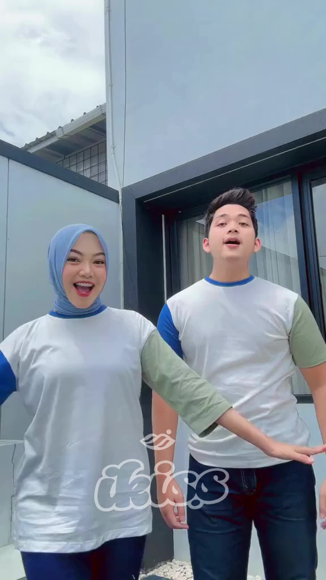 Kaos Couple Keluarga Family set Pakaian keluarga  Senada Series Baju Couple Polos Oversize Sarimbit Family  Ayah Ibu dan Anak Unisex Polos Katun