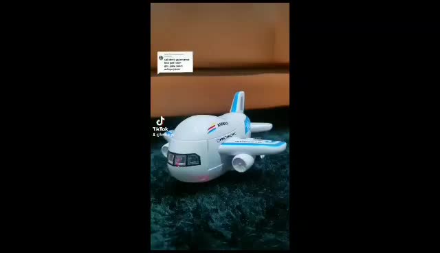 Mainan Anak Pesawat Berubah Jadi Robot Airbus Transformers 8993 Baterai Lampu