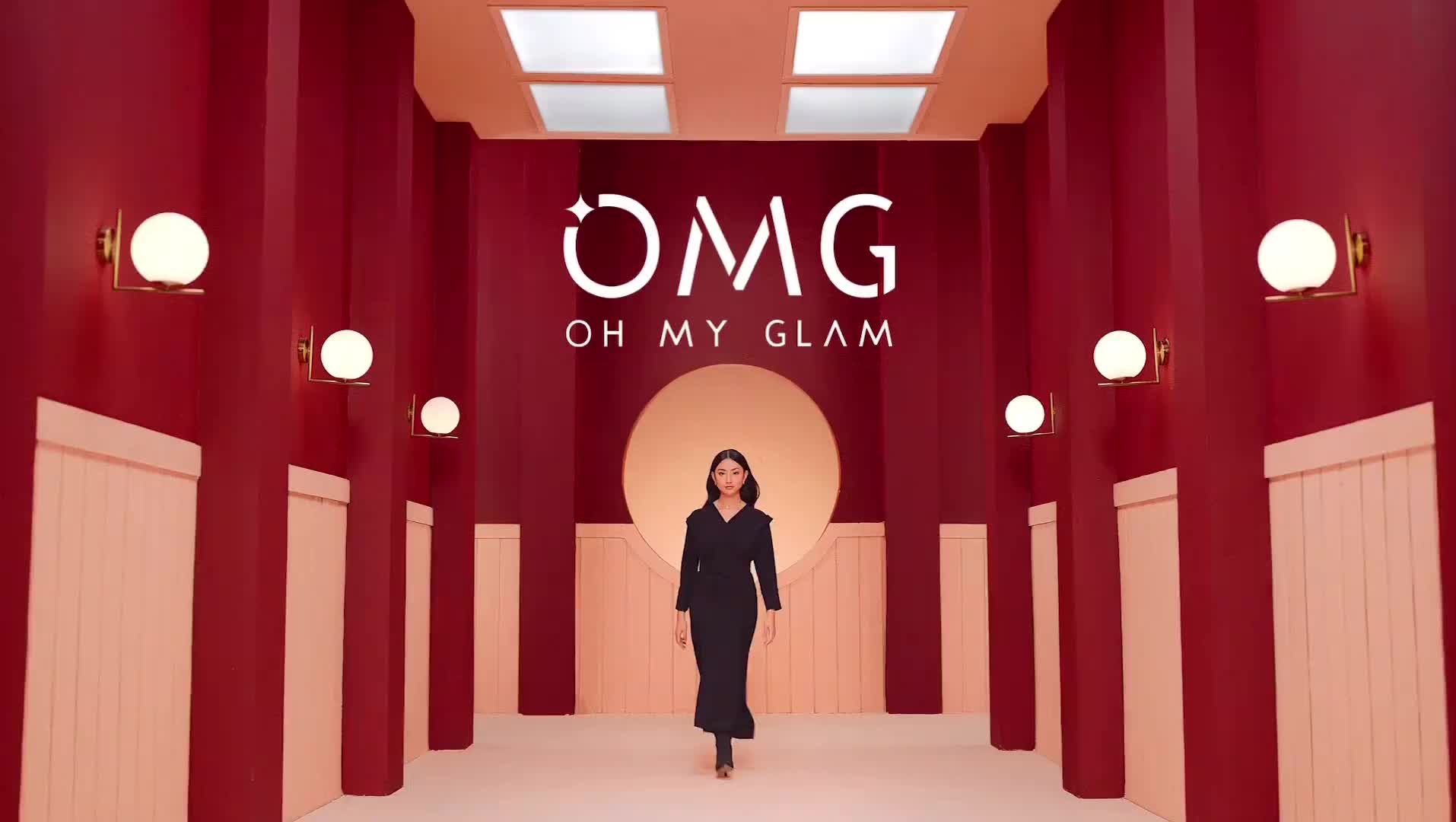 OMG Oh My Glam Coverlast Two Way Cake Indonesia / Bedak Padat 12g / Kontrol Minyak 8 Jam Flawless Boss / Blur Effect TWC Compact Powder / Light Natural Sand / Cosmetic Makeup Face Make Up Wajah Series / Liquid Foundation Cushion Concealer Loose BB Cream