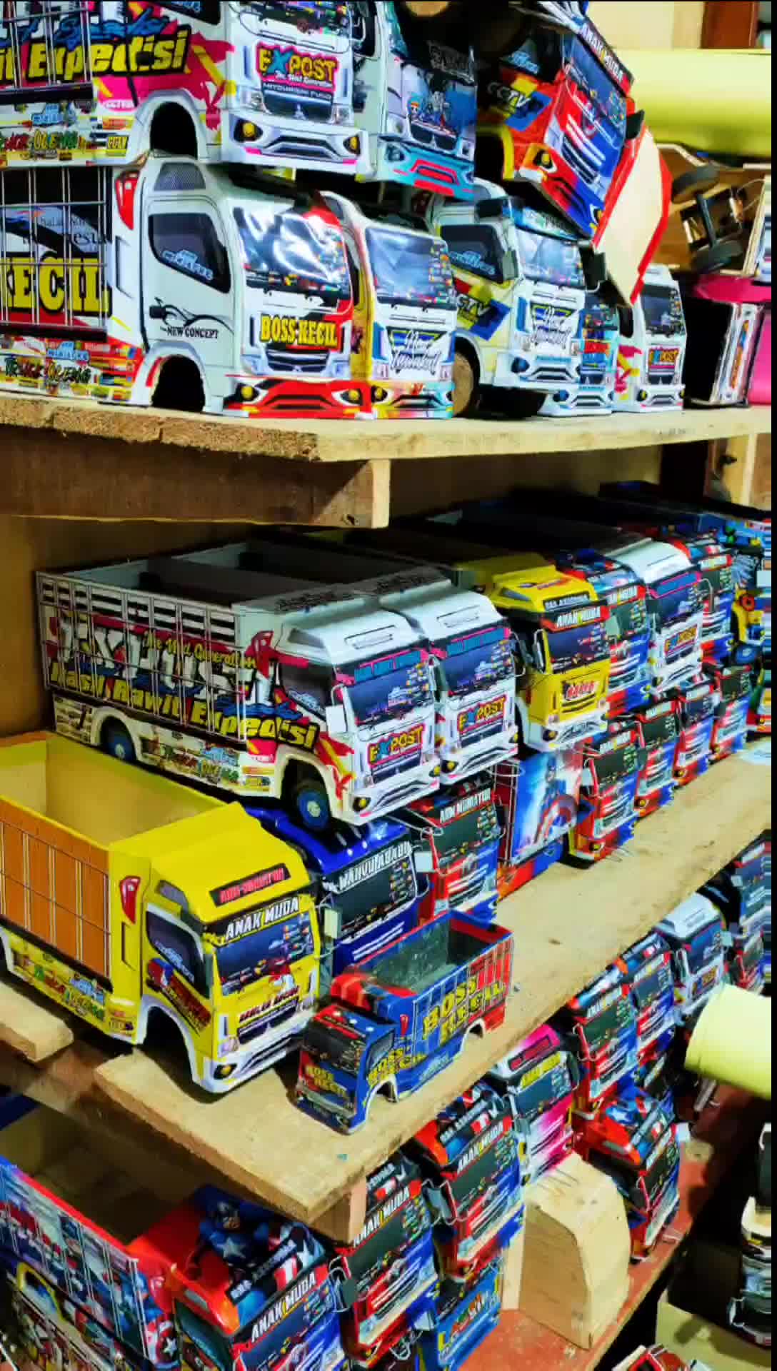 Mainan Truk Oleng Mobil Remot Control JUMBO Full Oleng Lampuan Murah Lampu  Miniatur Truck Kayu