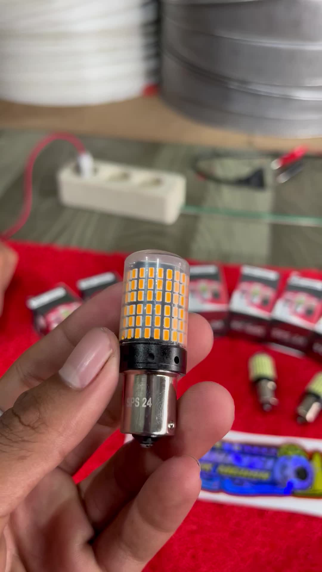 LAMPU SEN DATJAL 24 VOLT.