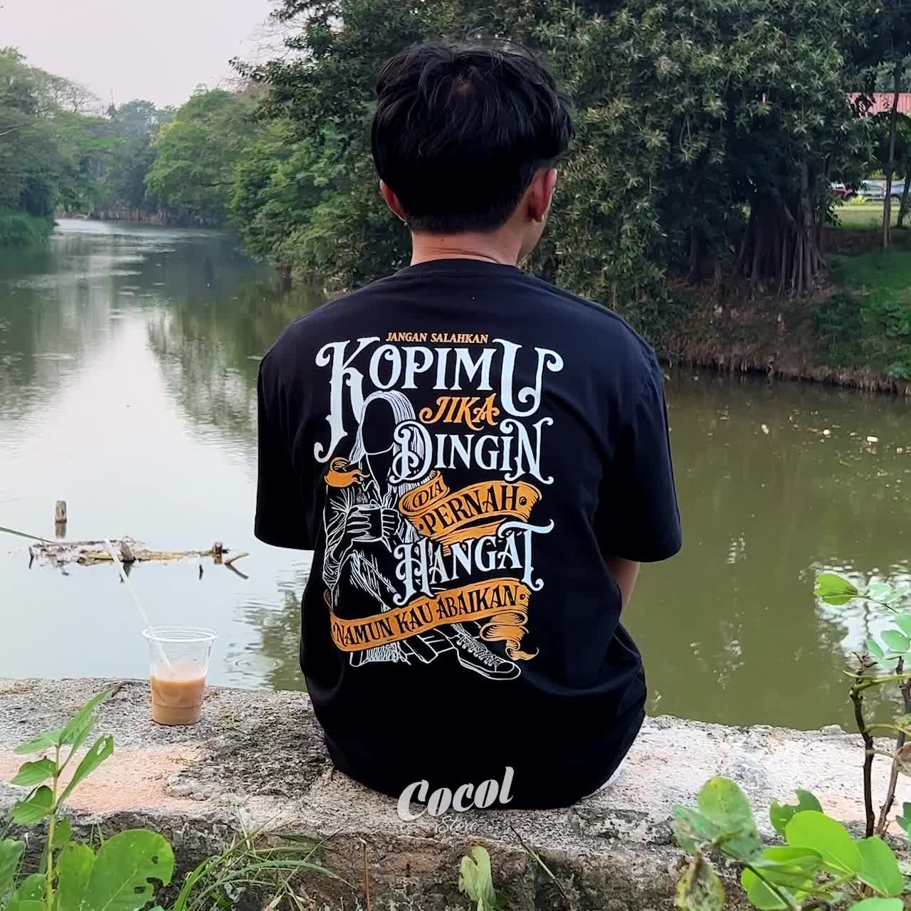 Cocol Store - Jangan Salahkan Kopimu Jika Dingin - Kaos Kopi - Bahan Baju Cotton Combed 20s Tebal Lembut dan Nyaman Standar Distro Lokal - Sablon Keren DTF