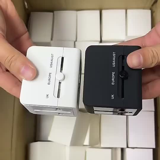 Adaptor Internasional Travel Universal Plug UK, EU, US/AUST 2.1A USB Type A Port