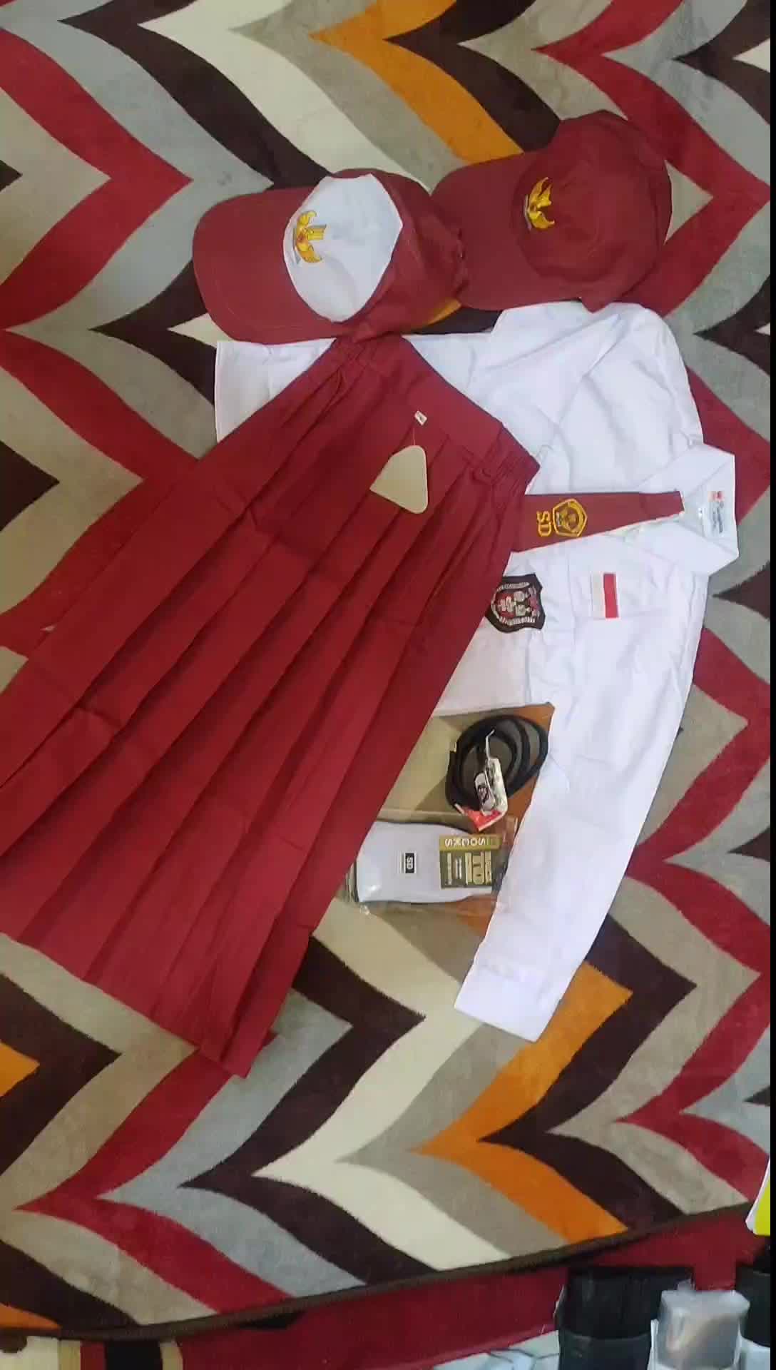 Setelan seragam sekolah SD merah putih anak perempuan kelas 1-6 SD set baju panjang sd rok panjang merah Fashion Anak