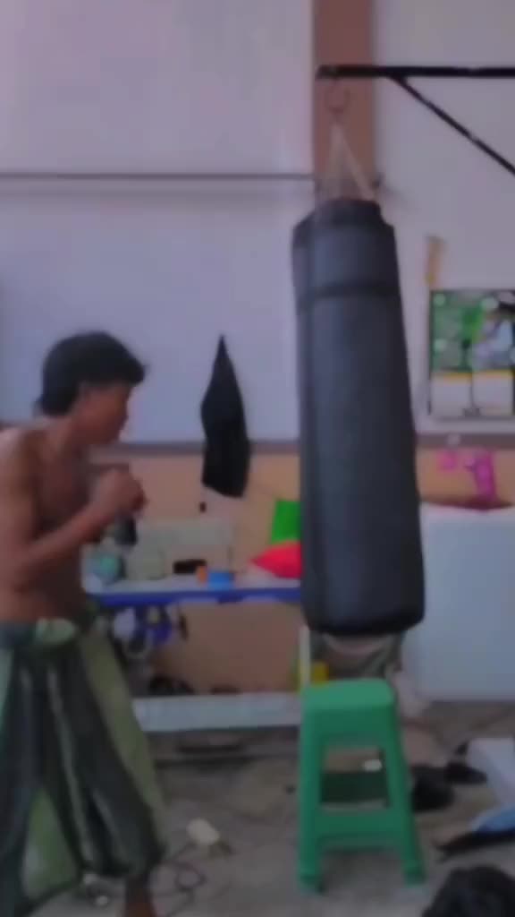 Samsak Tinju Beladiri MMA Muaythai Plus + BRACKET samsak Gantung Boxing Original Termurah