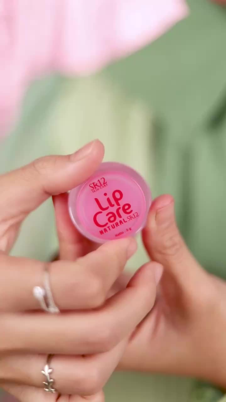 Lip Care SR12 Lipcare Pelembab Bibir Hitam Gelap Mencerahkan dan Merawat Bibir kering dan Pecah-Pecah BPOM Halal Hidrasi Cherry Pencerah