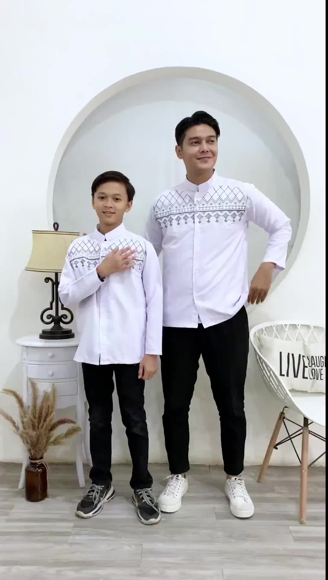 atasan baju koko bordir putih lengan panjang dan sarung batik anak laki-laki 9-15 th Putih Muslim Peci