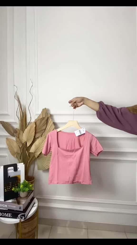 Atasan kaos square neck top / crop top polos tangan pendek kerah kotak wanita / baju cewek