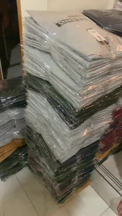 (PAKET HEMAT!) 4PCS Baju Kaos Distro BOMBOOGIE Pria Lengan pendek bahan Semi katun premium -  Atasan Terpopuler untuk pria & wanita