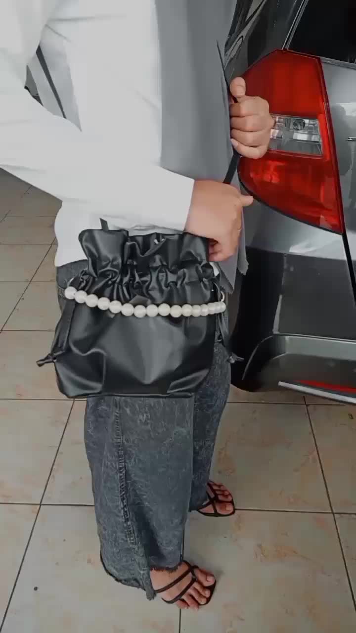 pouch pearl serut- tas wanita selempang Polos