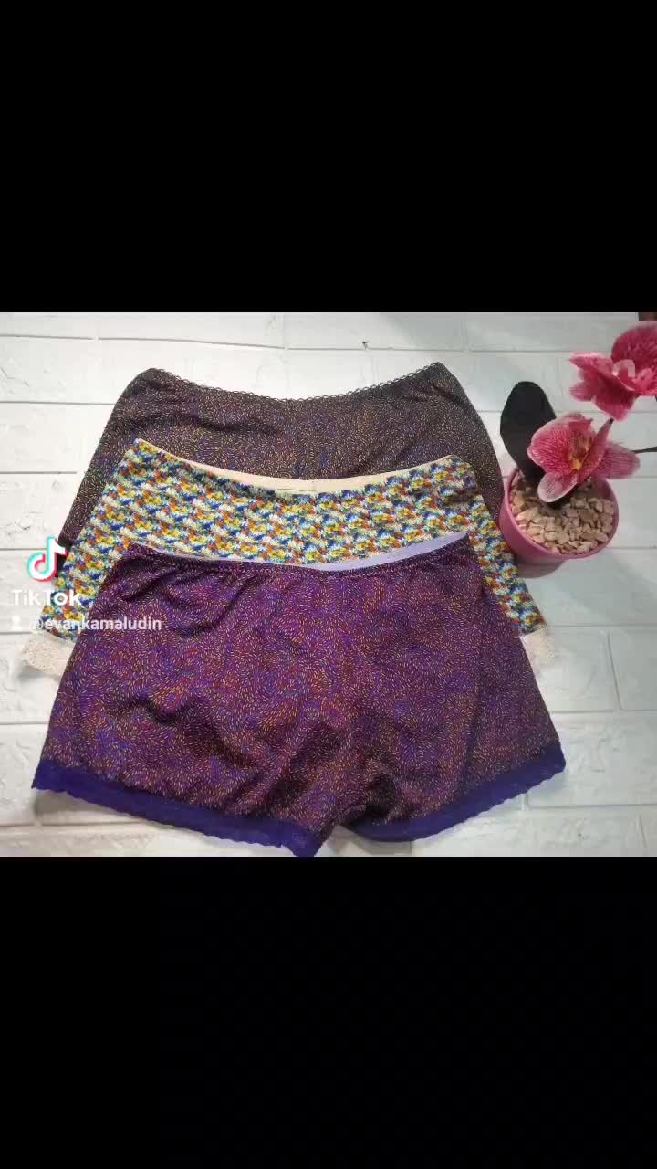 Celana Dalam Wanita Jupe, model Hotpen, Motip Bunga Bunga 1 pcs Motif polos Boxer Pendek