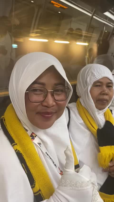 PAKET PAKAIAN HAJI DAN UMROH WANITA HEMAT LENGKAP