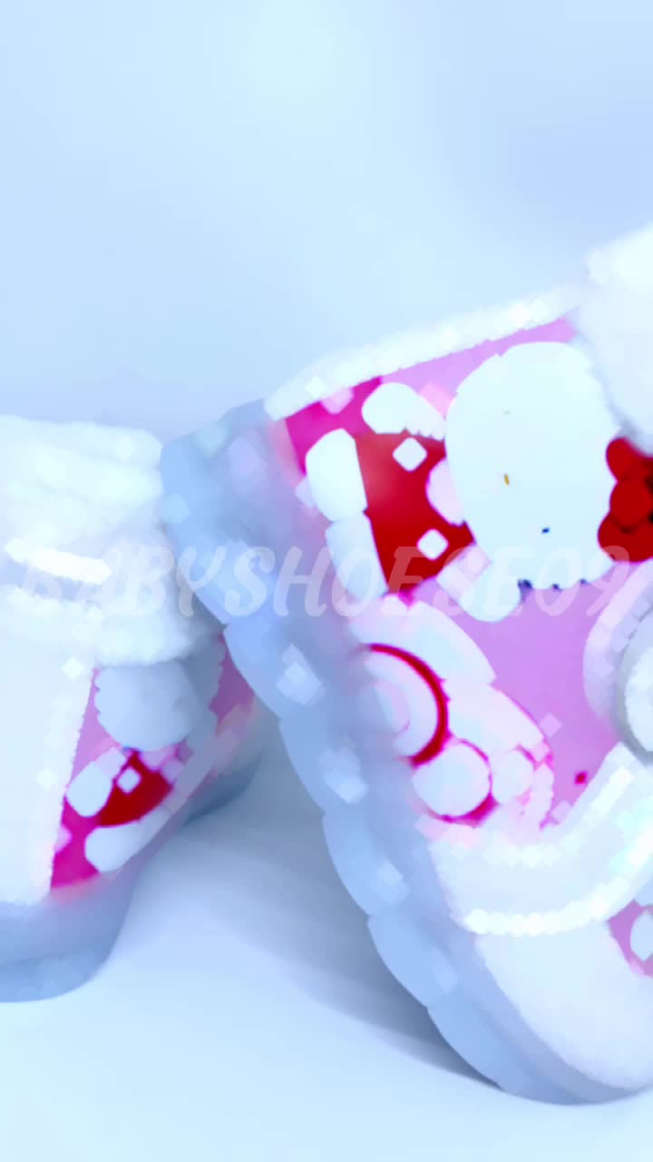 Sepatu Boot Anak Perempuan Motif Hello Kitty Dengan Lampu LED Hiasan Bulu Lembut Semata Kaki Ukuran 22-30 Usia 1 Sampai 5 Tahun