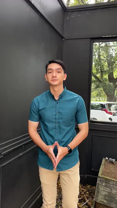 KEMEJA POLOS PRIA LENGAN PENDEK SLIMFIT KASUAL BAHAN KATUN PREMIUM WARNA HIJAU BOTOL