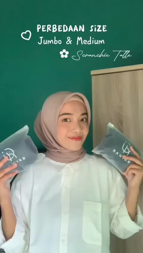 SCRUNCHIE TULLE 50K GET 2 - JUMBO & MEDIUM CEPOL HIJAB PREMIUM SOFT