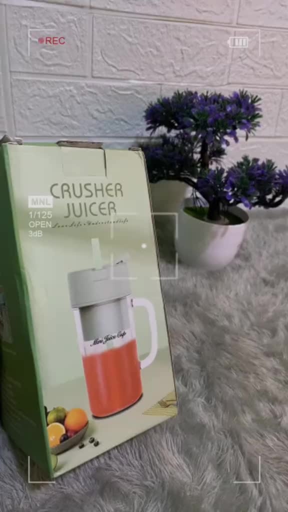 Blender Kapsule Portable USB 340ML Multifungsi 6 Mata Pisau Juicer Mini  Baterai Capsule Biru