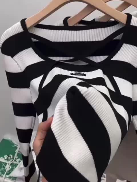 J043 ATASAN RAJUT WANITA ATASAN KOREAN STYLE ATASAN LENGAN PANJANG Baju Garis Hitam Putih